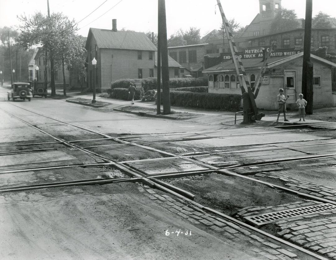 Grandville Avenue Crossing